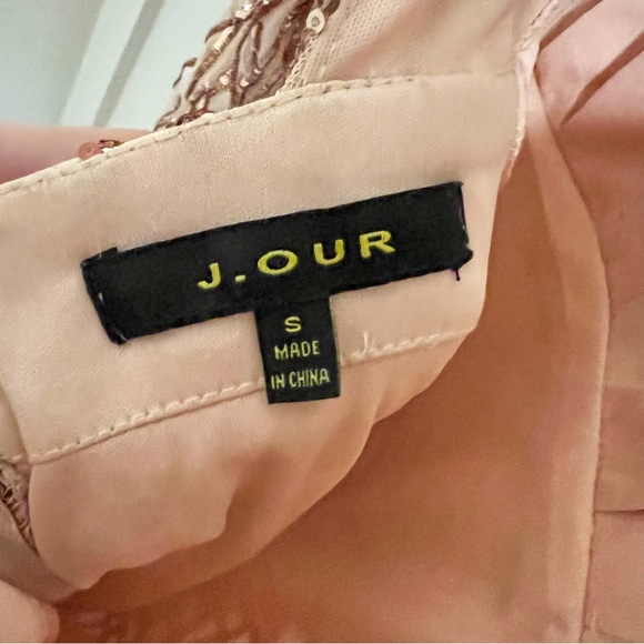 Blush V-Neck Rose Gold Sequin Short Dress - Picture 3 of 5